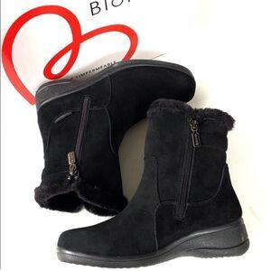 NEW Blondo leather boots
